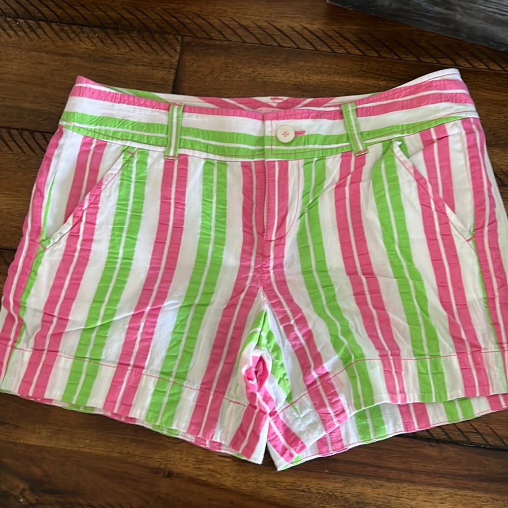 Lilly Pulitzer size 2 pink and green stripe short